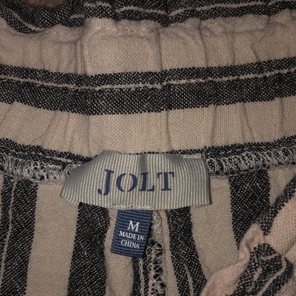 JOLT | Cute Summer Shorts 🌞 - Picture 3 of 4